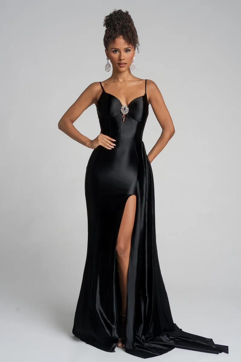 Vestido de fiesta negro de satén Portia & Scarlett XO037 en Buenos Aires